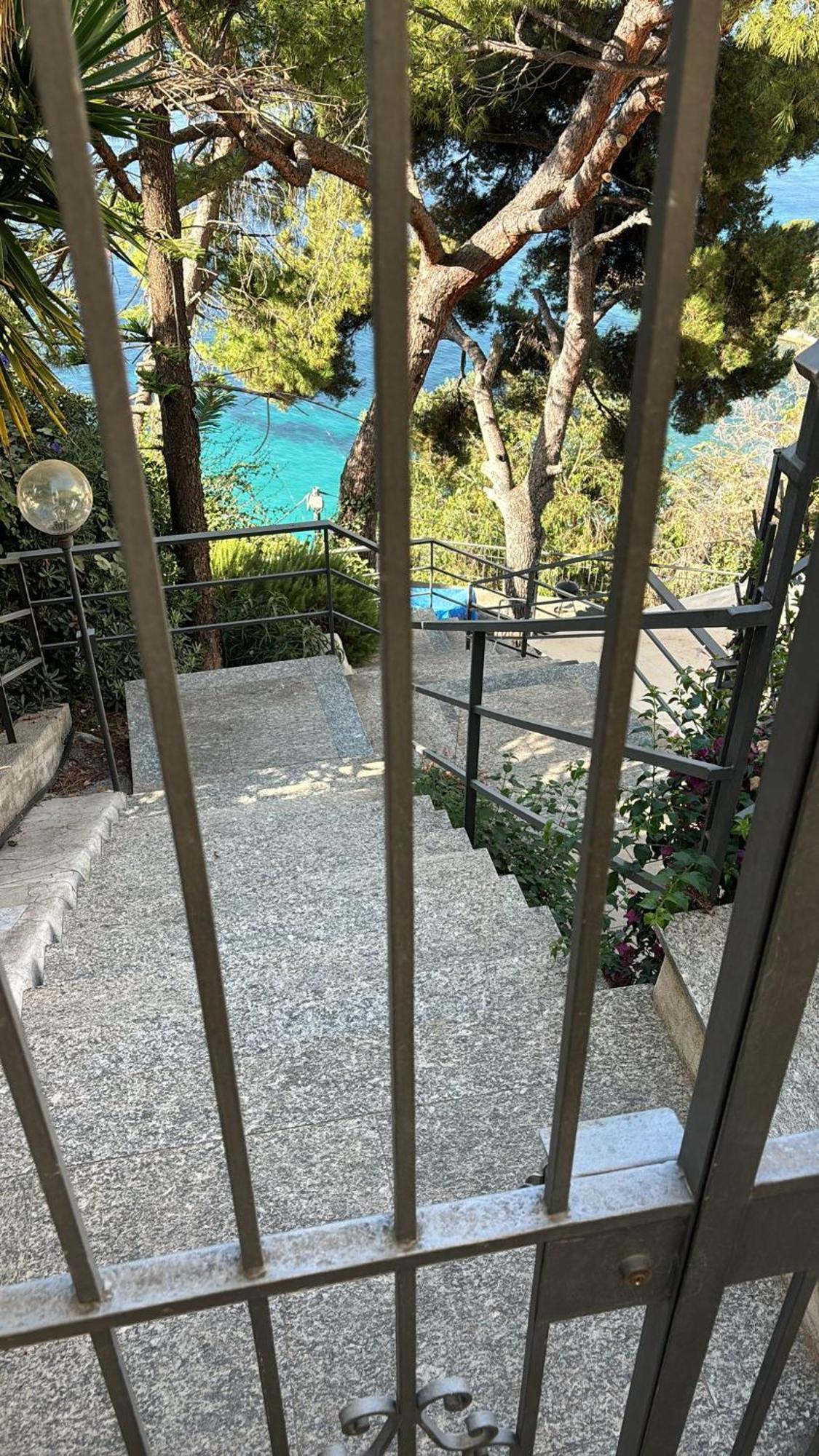 Apartamento Casa Grimaldi - Terrace & Sea View Ventimiglia Exterior foto