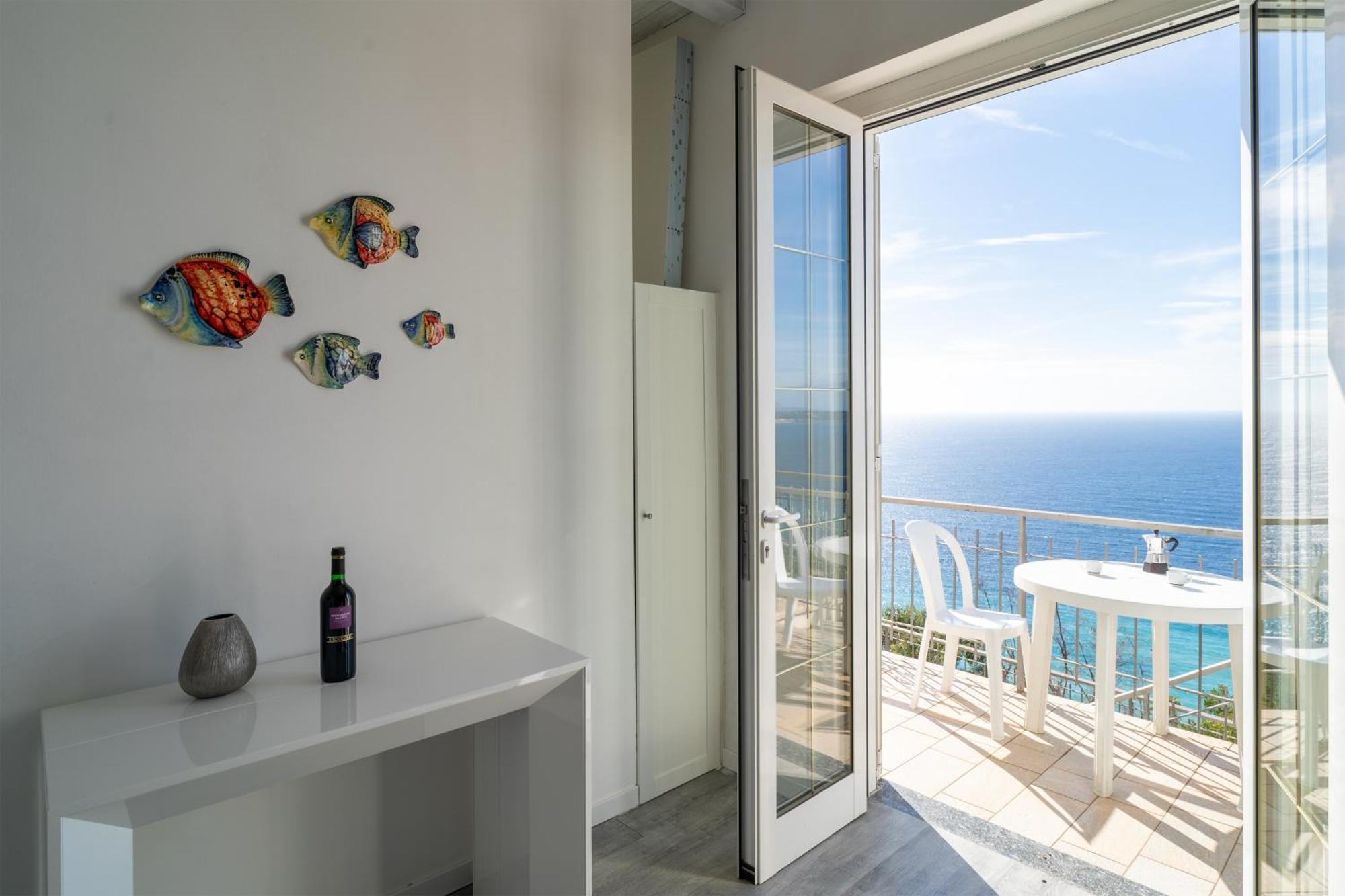 Apartamento Casa Grimaldi - Terrace & Sea View Ventimiglia Exterior foto